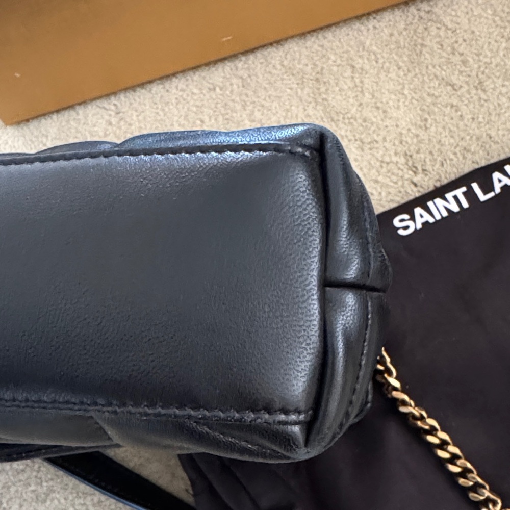 Yves Saint Laurent toy loulou Black puffer Leather Bag with Gold Chain - Picture 5 of 8